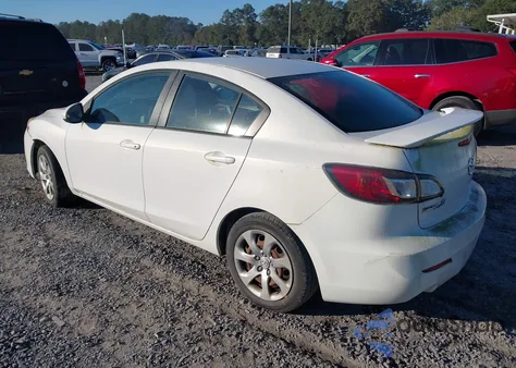 2012 Mazda Mazda3 I Sport z USA, uszkodzony, nr VIN JM1BL1UF5C1592613